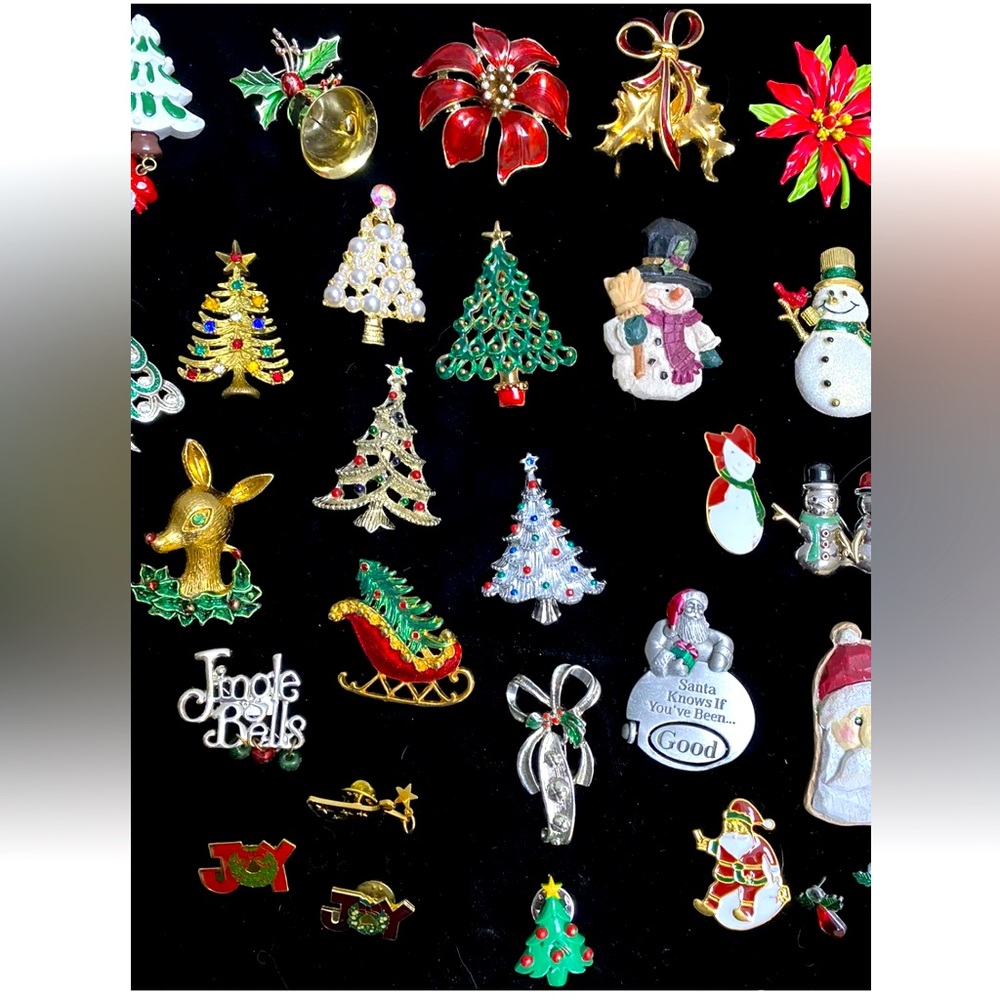 Group Of 45 Beautiful Vintage Christmas Brooches Jewelry - Picture 4 of 9